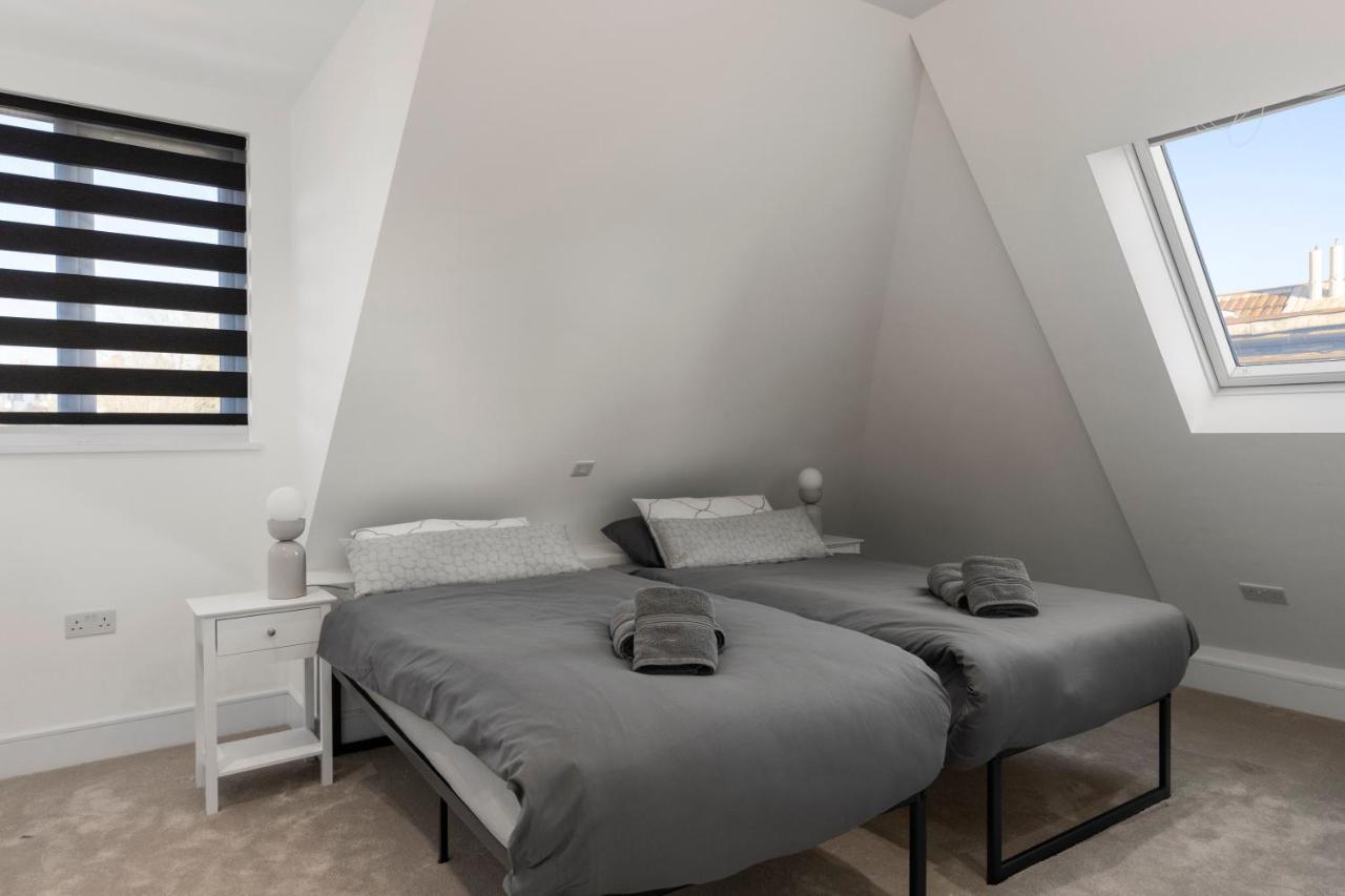 Flat 5 - Star London Vivian Lane 2-Bed Residence The Hyde Εξωτερικό φωτογραφία
